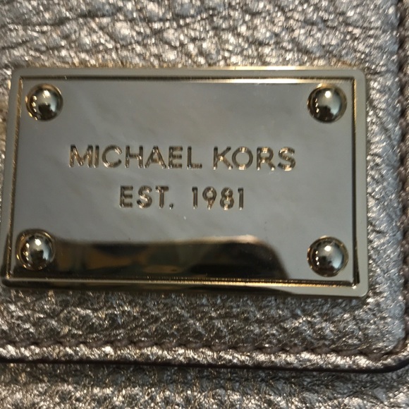 Gold Michael Kors crossbody - Picture 6 of 6